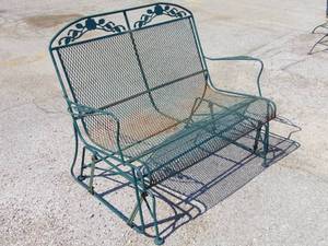 lot 54 image: Vintage Meadowcraft Dogwood Green Wrought Iron Glider Loveseat