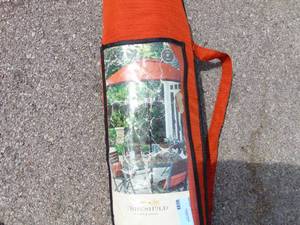 lot 67 image: THRESHOLD Aluminum Framed Sun Umbrella 8- Rusty Red
