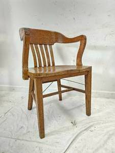 lot 337 image: Antique Wood Bankers Chair- Oak