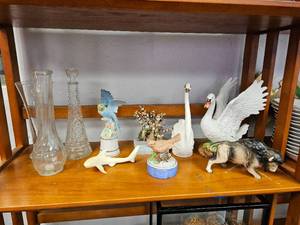 lot 418 image: Lot of Porcelain Birds and Figurines and Vases