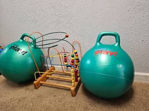 lot 517 image: Green Play Balls and Wooden Kids Play Toy
