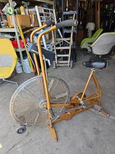 lot 212 image: Vintage SCHWINN Stationary Fan Bike