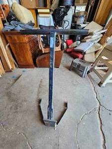 lot 256 image: Stand
