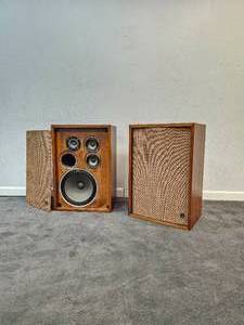 lot 271 image: Pair of Vintage AZTEC RENOIR V Speakers