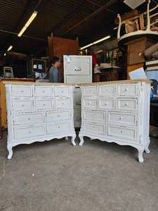 lot 266 image: PAIR of Shabby Chic White Chests of Drawers in White with Wood Tops