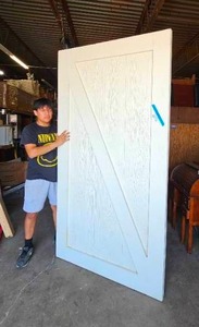 lot 310 image: Large White Barn Door