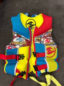 lot 630 image: Hyperlite Youth Life Jacket 30-50 lbs , USCG Approved
