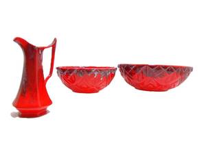 lot 19 image: Vintage Mid Century Red Ceramic Glazed CHEROKEE Large Bowls and Pitcher