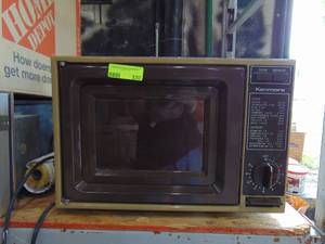 lot 330 image: Vintge Kenmore Microwave