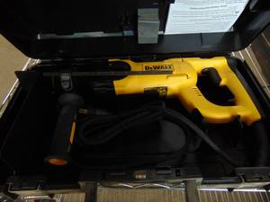 lot 9 image: DEWALT D25213 Rotary Hammer