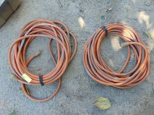 lot 378 image: 2 Orange Electrical Extension Cords