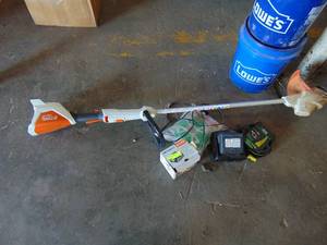 lot 33 image: STIHL AK30 and Accessories (Battery, Battery Charger, etc)