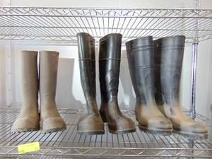 lot 57 image: Lot Of Boots