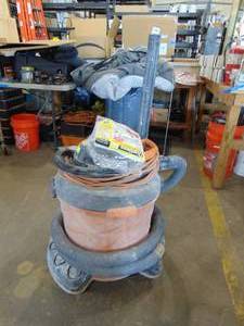 lot 68 image: ShopVac
