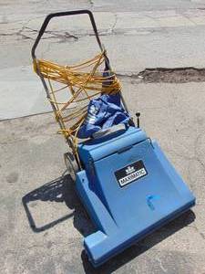 lot 701 image: MAXIMATIC MX-28 Commercial Vacuum Cleaner WORKING, Very Nice
