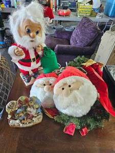 lot 243 image: Vintage Christmas Decor