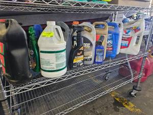 lot 389 image: Lot Of Liquids