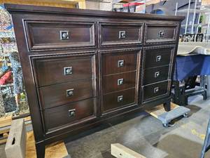 lot 145 image: Beautiful Dark Wood Contemporary Dresser