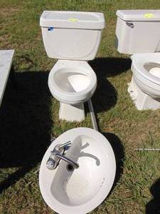 lot 357 image: toilet and sink combo