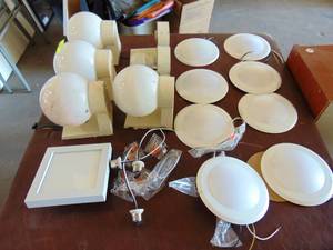 lot 339 image: Mid Century Exterior Sconces and Other Lights  Items