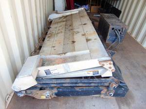 lot 721 image: liftgate